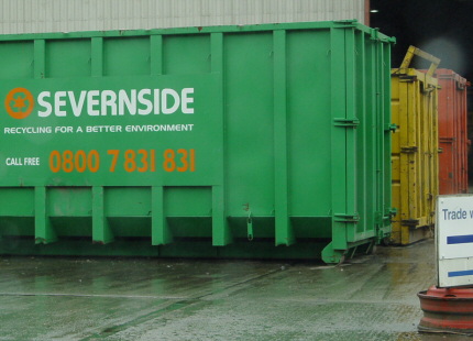 [Photo: Servernside waste container]