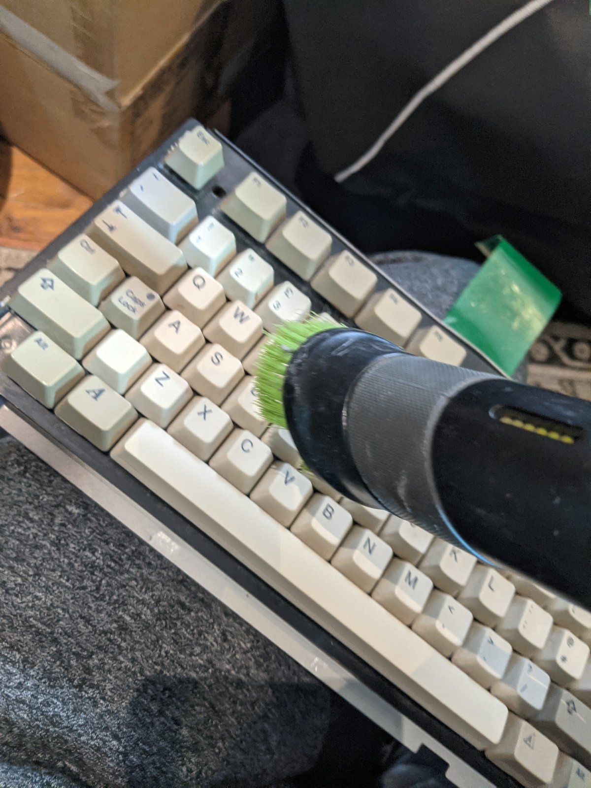 vacuum_keyb.jpg